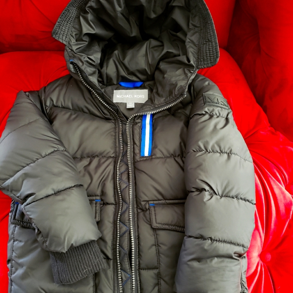 NEW NEVER WORN MK BOYS DOWN JACKET SIZE 4T